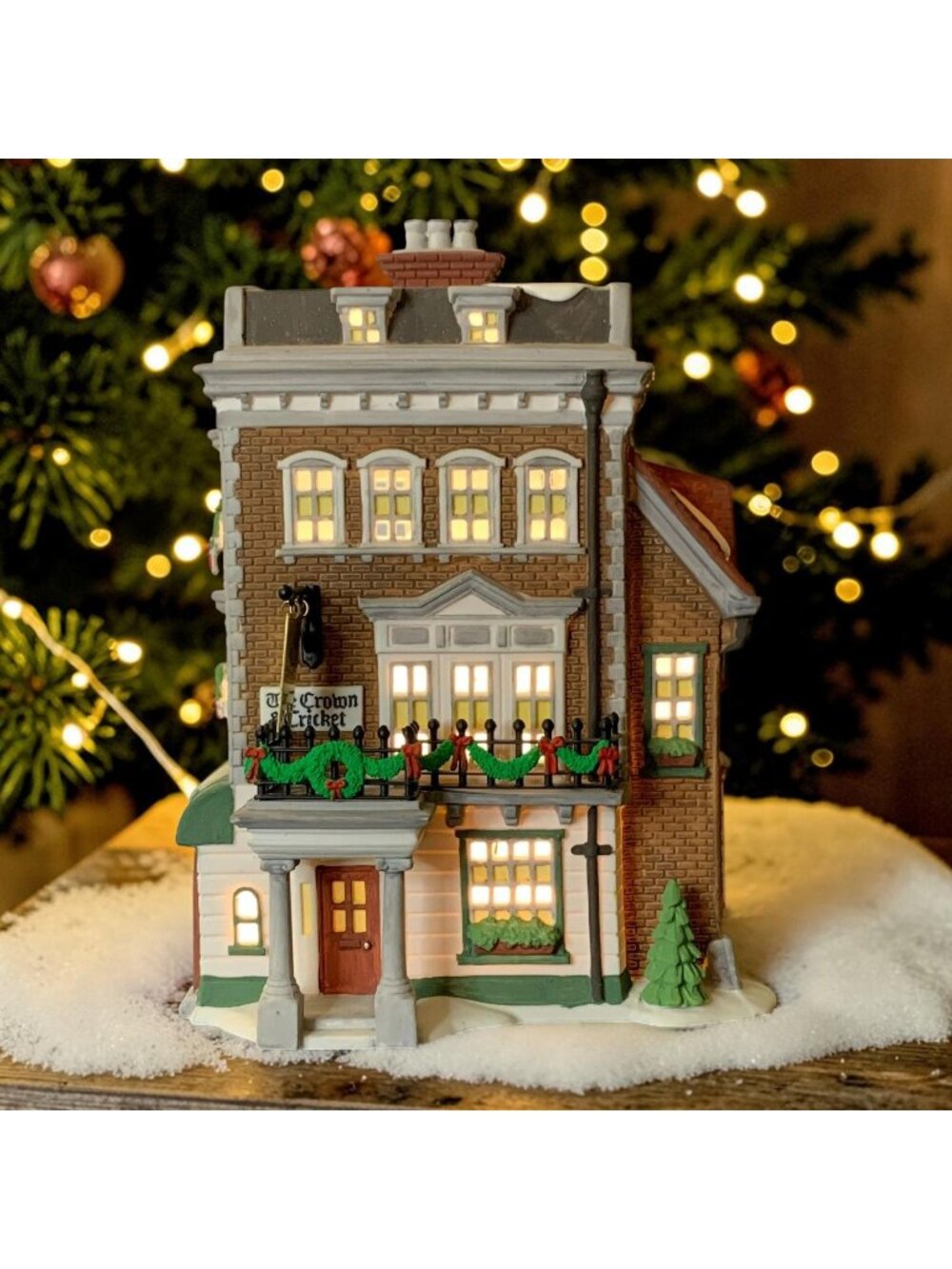 Dept 56 Crown & Cricket Inn - Dickens Village Lighted Christmas Building - 1991